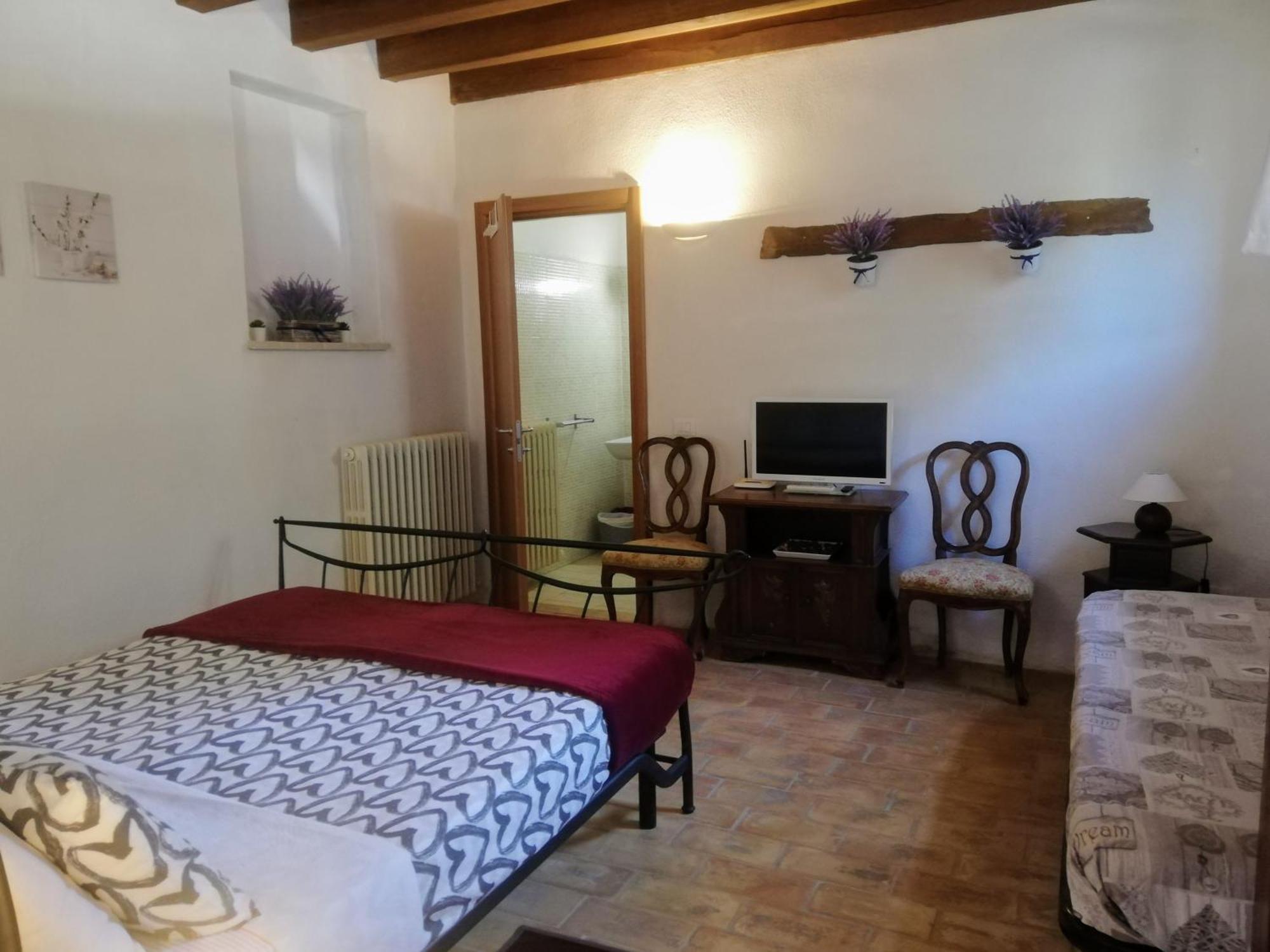 Le Ginestre Apartments Асизи Стая снимка